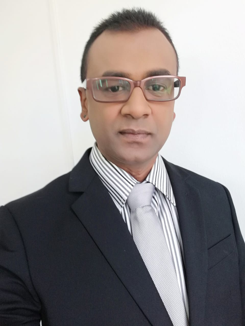 Dr Prakash Luchun